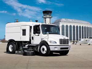 2002 Freightliner Business Class M2 106 Sweeper